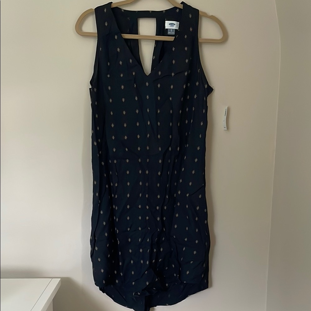 Old Navy Black V-Neck Sheath Dress